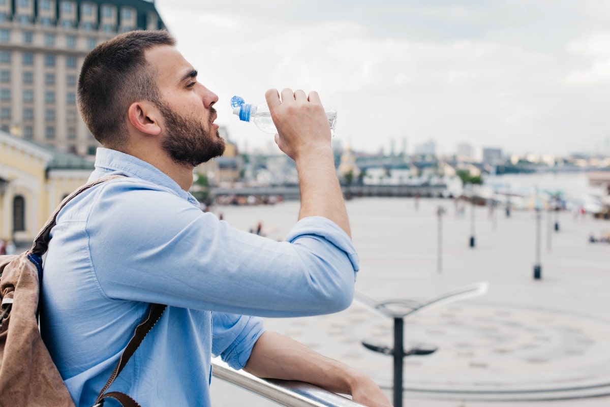 ¿Es normal tener sed todo el tiempo? 