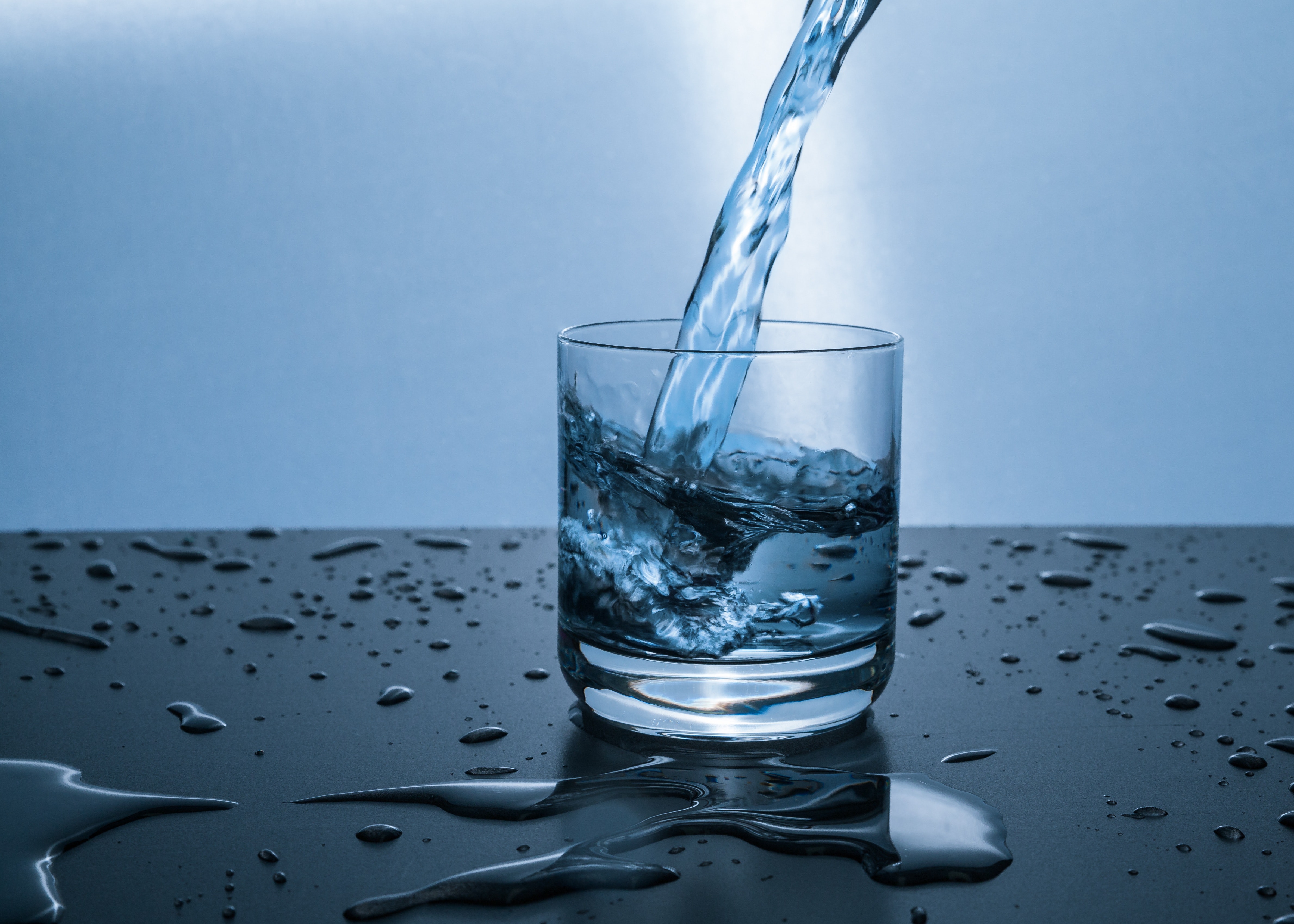 Trastornos Del Agua: Hiponatremia E Hipernatremia