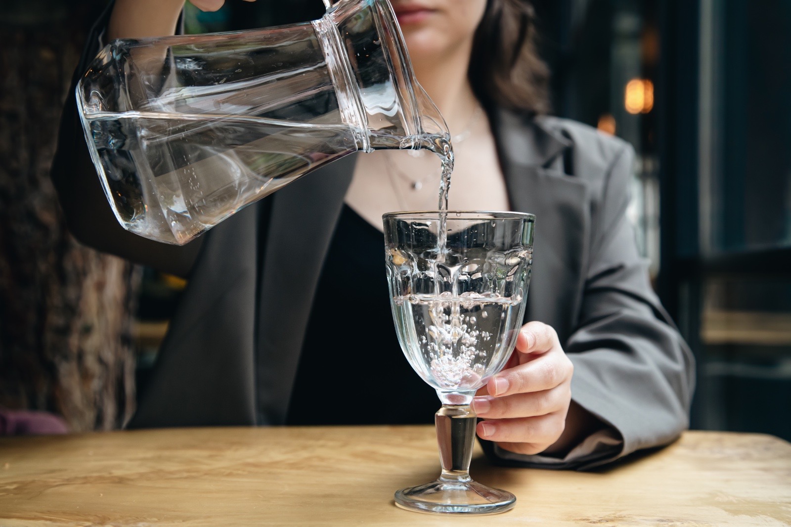  Tipos de Agua para Restaurantes: Cómo Elegir la Mejor Opción para tus Clientes