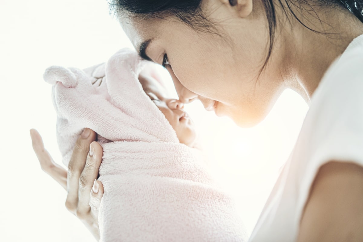 ¿A los cuántos meses puede tomar agua un bebé? 